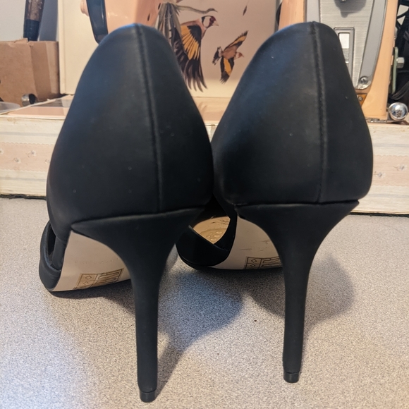 Call it spring Black heels, size 7.5 - Picture 9 of 10